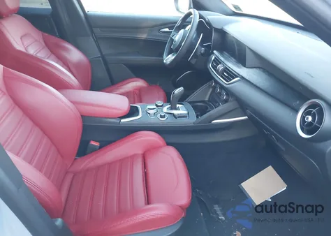 2023 Alfa Romeo Stelvio Sprint Awd из США, поврежденный, VIN ZASPAKANXP7D64002